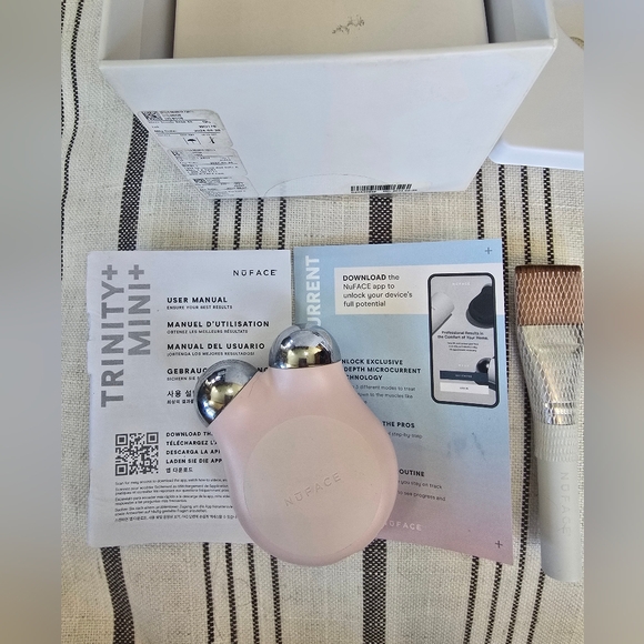 NuFace Mini+ in Light Pink Cord Included (Not Shown ) Lightly Used - Picture 6 of 6